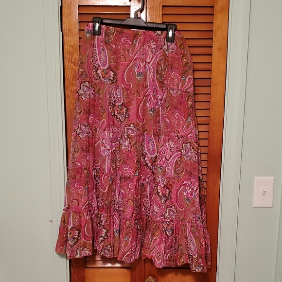Bobbie Brooks Dresses & Skirts - Bobbie Brooks Vibrant Paisley Maxi Skirt